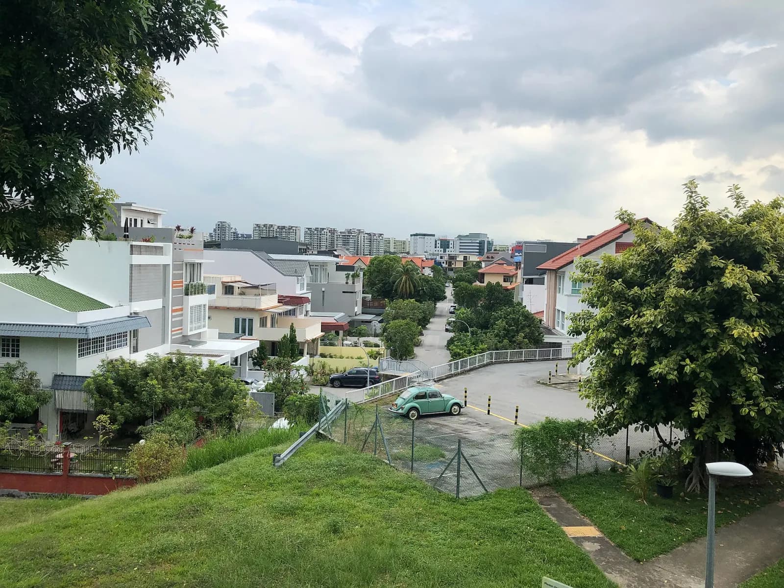 Jalan Senang Estate in the Chai Chee area, photographed from Sims Avenue East.